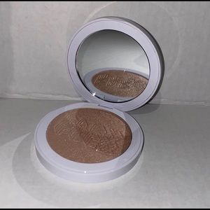 Milk Makeup Flex Highlight “Lit”